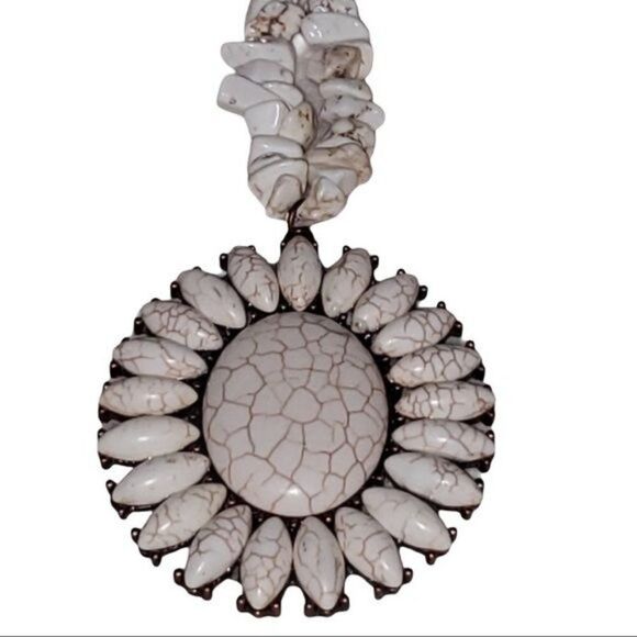 Cream Stone Medallion Necklace - Picture 2 of 2